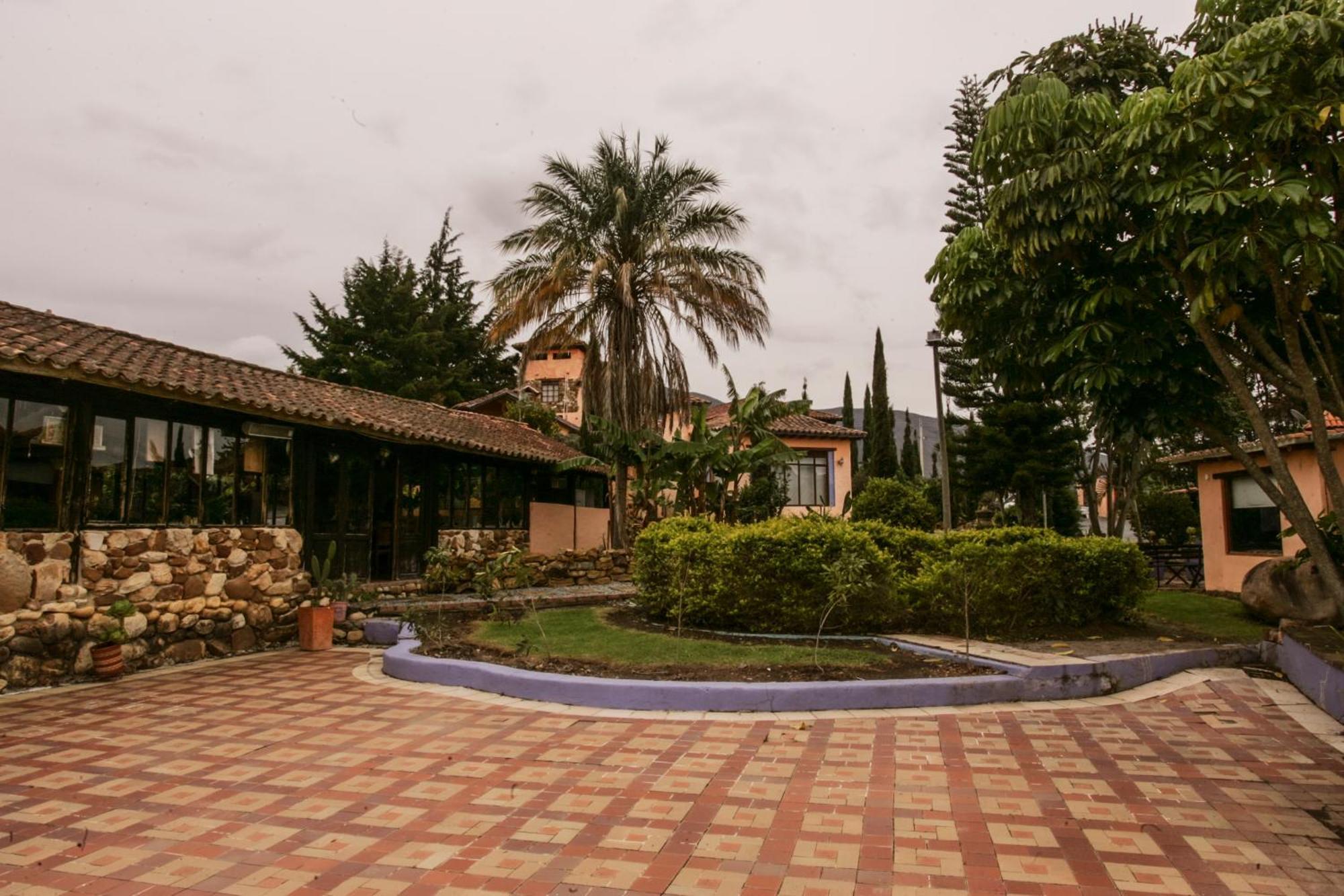 Гостевой дом Hacienda Flamingo Вилья-де-Лейва Экстерьер фото